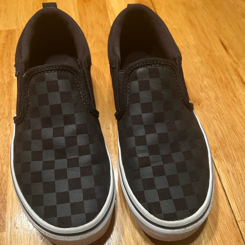 Youth Checkered Vans Size 4